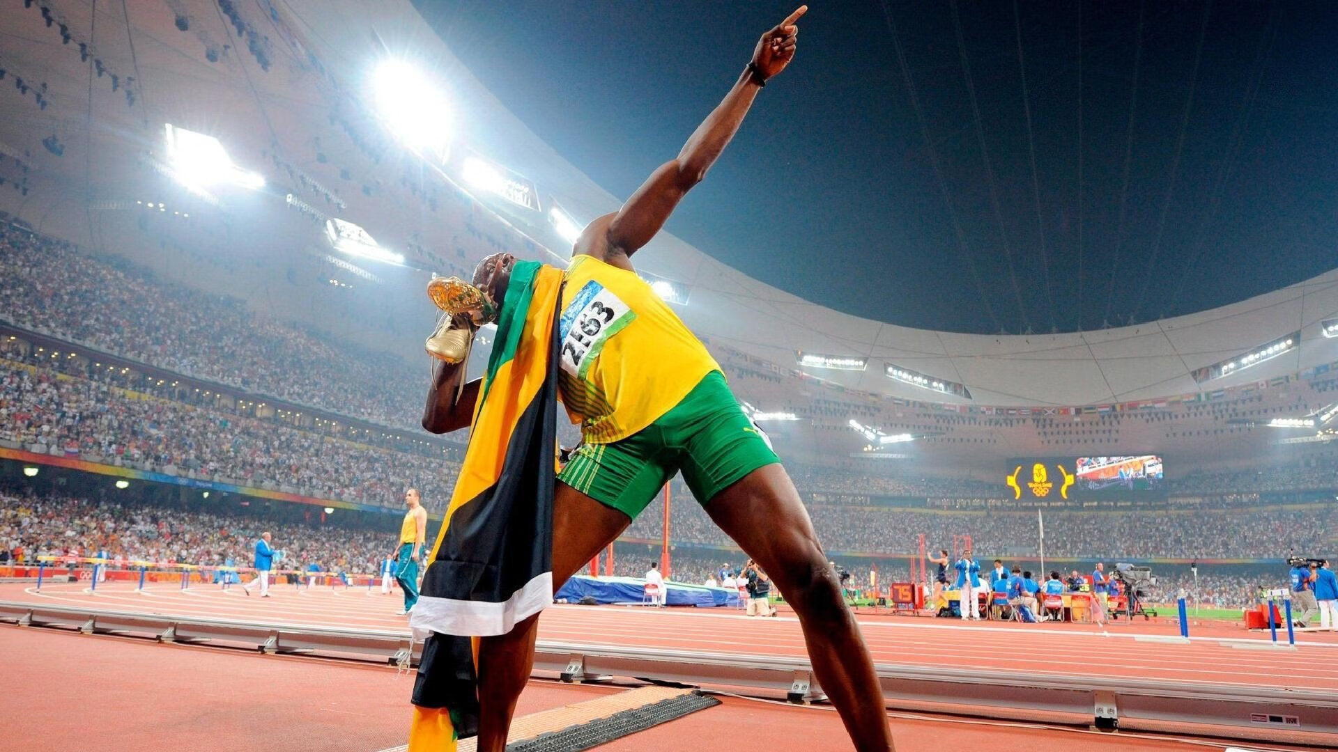 关键对决!国内足球盛况再掀高潮,问一下中国足球